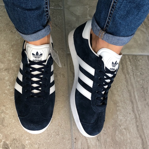 🏇🏽Adidas Gazelle 🏇🏽New -runs size biggest - Picture 2 of 6